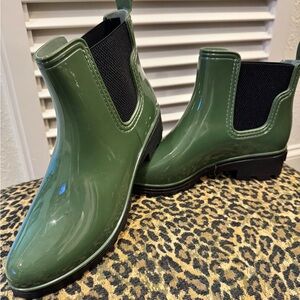 Women's Green Chelsea Rain Boots